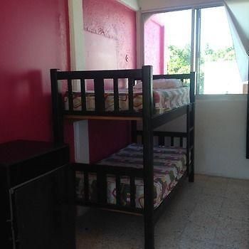Hostal Plaza 女人岛 外观 照片